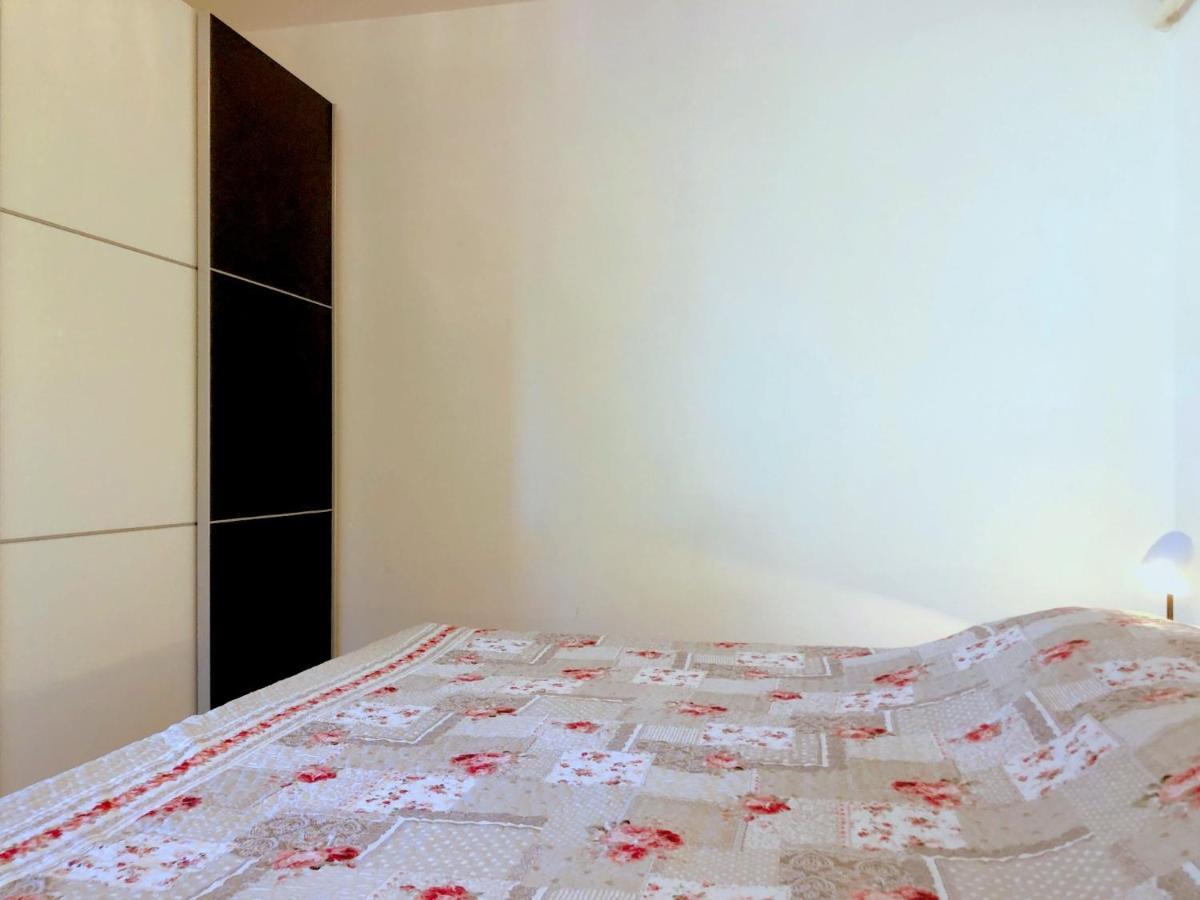 Miramar Gardenn Apartmment Banjol 外观 照片