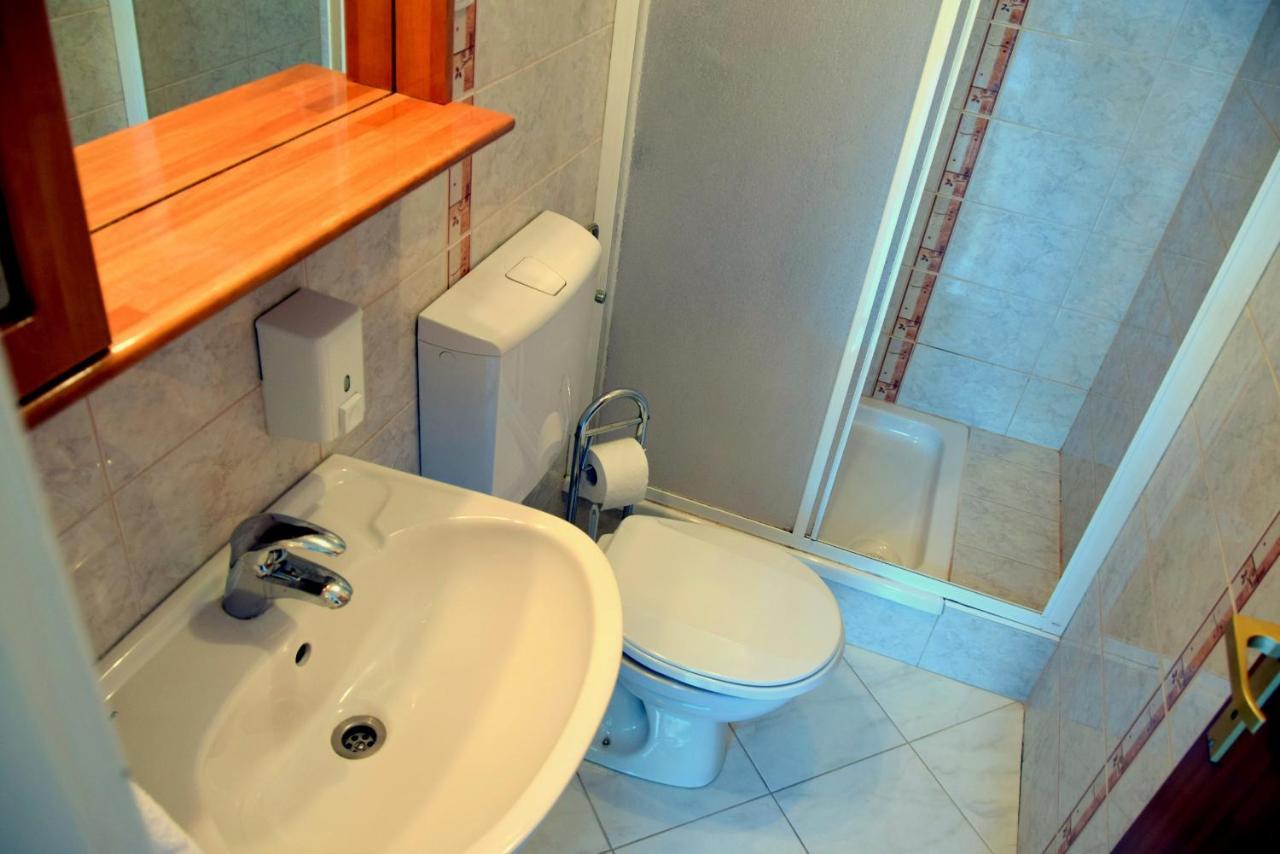 Miramar Gardenn Apartmment Banjol 外观 照片