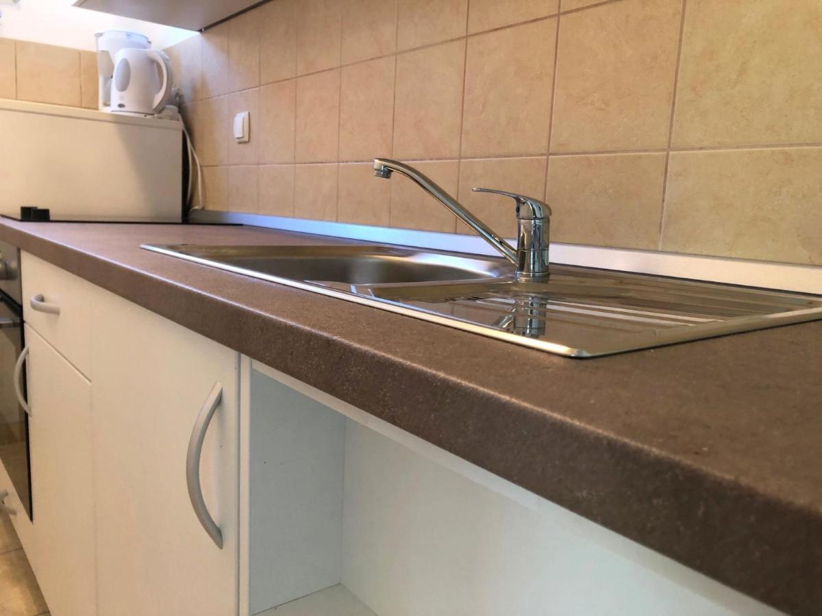 Miramar Gardenn Apartmment Banjol 外观 照片